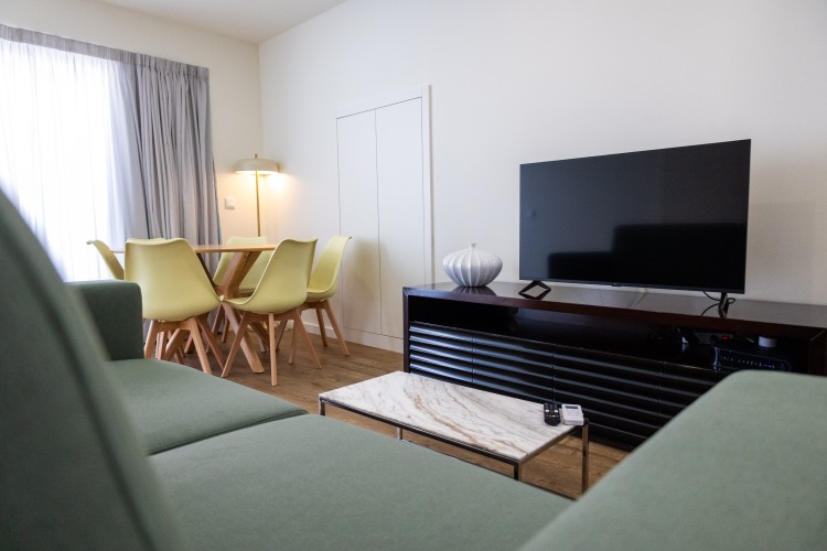103169