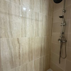 103541